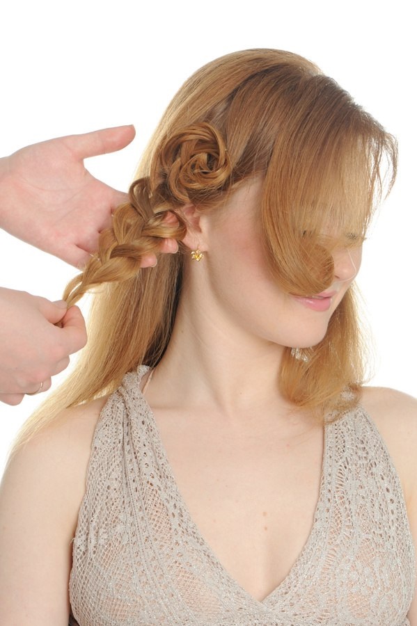 Техника плетения цветов из волос: шаг за шагом
